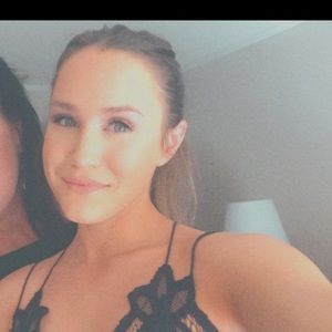 Meet your Posher, Brooke